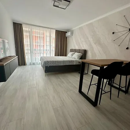 Апартаменти Private In Magnolia 6&7 Сонячний Берег